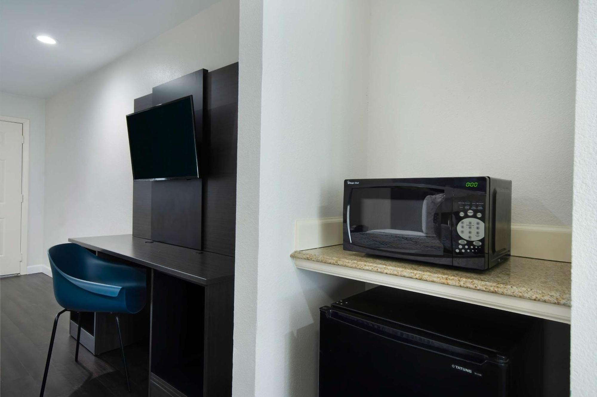 Hotel 6 Houston, Tx - I-10 West 2*